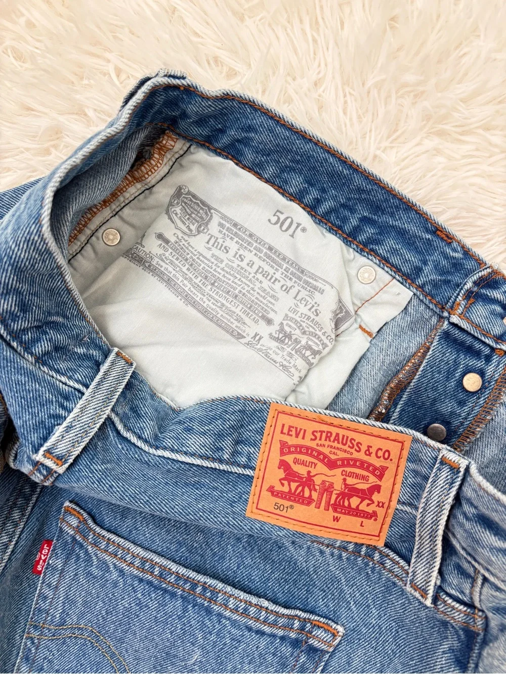 Levi’s Women 501 High-Rise Distressed Denim Shorts - w29
